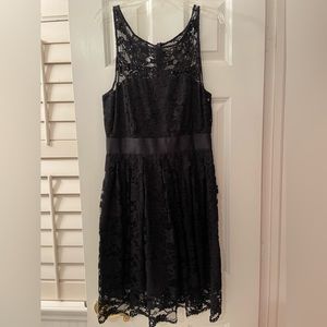 BB Dakota Black Lace Dress - size 4